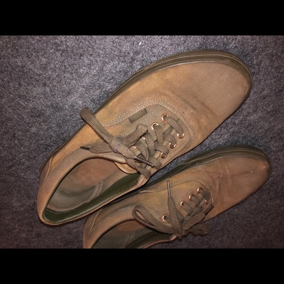 Men’s Vans Skate Shoes - Picture 2 of 4